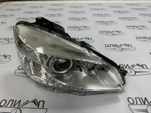 Фара правая на Mercedes С class w204 адаптив Фара правая на Mercedes С class w204 адаптив
